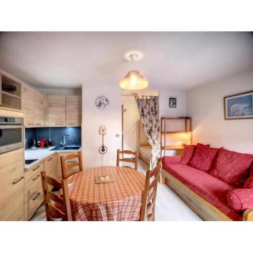 Les Menuires: 2 Pièces, 4 Pers, Pied des Pistes, Parking Gratuit - FR-1-178-100