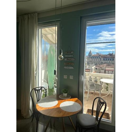 Les Terrasses, charme et authenticité en Hyper Centre de TOULON, Idéal pour un séjour romantique ou une escapade urbaine