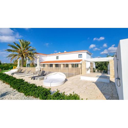 Leto 13 Villa
