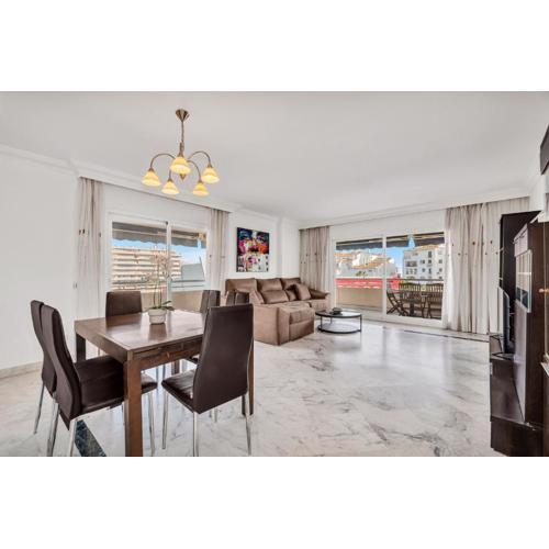 LetsMarbella - Grand 3BR Corner APT - Marina Banus