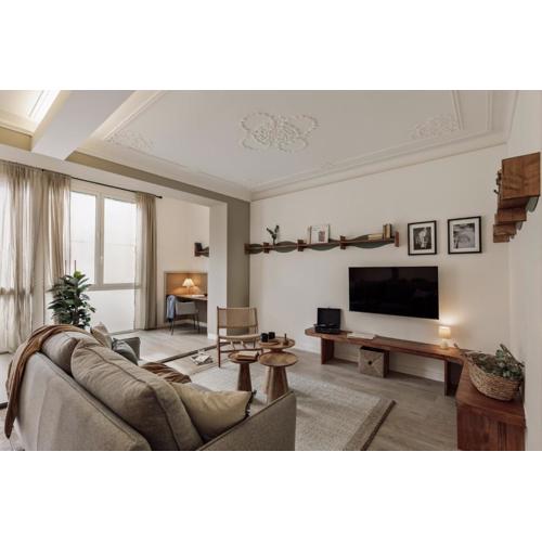 Levia - 3 bedrooms and balcony in Eixample Esquerra