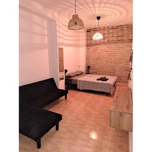 LIAM STUDIO IN SEVILLA CENTRIC