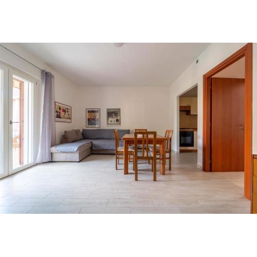Lido Holiday Home