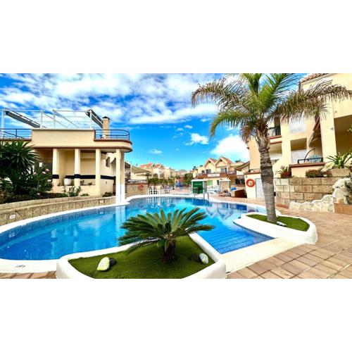 Light and cosy apartment in 100 meters from the beach Costa Adeje