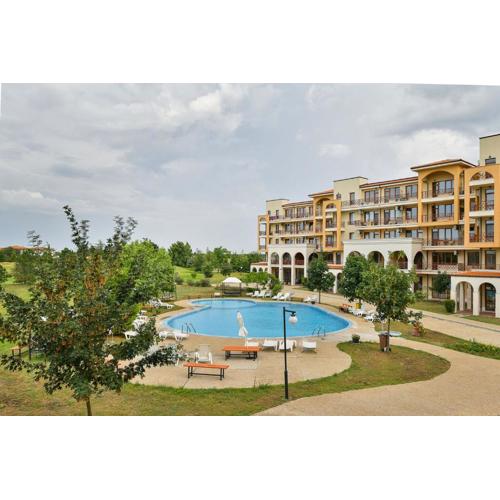 Lighthouse Golf Apart Complex&Villas