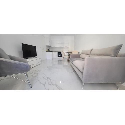 Lightside Apartment
