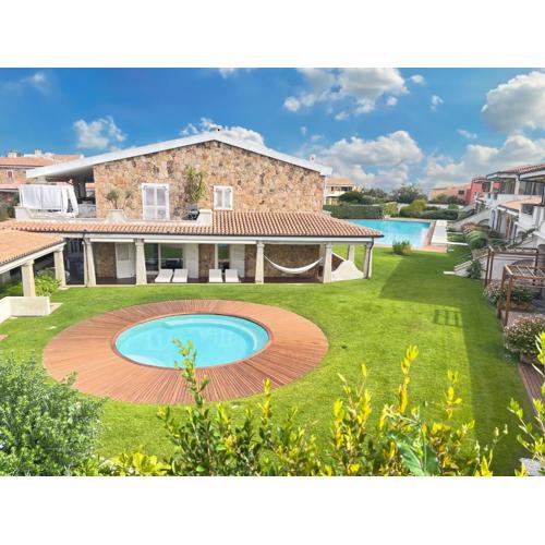 LIKE at HOME n 11 Poolside Paradise Patio