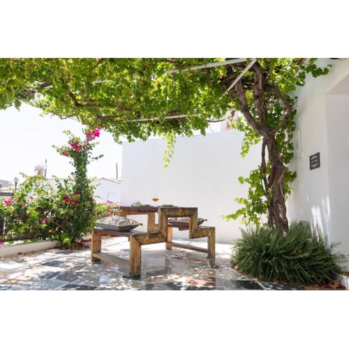 LIMASSOL AKROTIRI BEACH VINE COTTAGE a