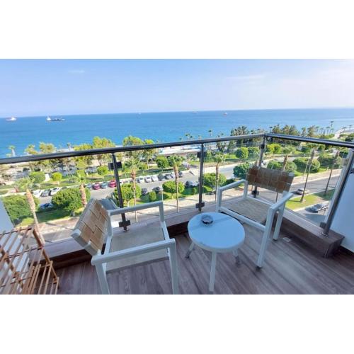 Limassol Molos Hawaii Royal - Front-line 2 bedroom