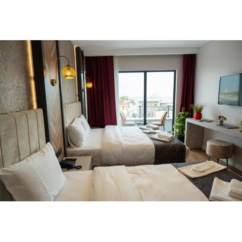 Linda Port Hotel