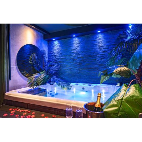 L’Insolite, Spa Privatif (Appartement Jacuzzi)