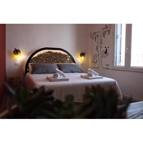 Liotru Maisonne, rooms with en-suite bathroom and shared bathroom