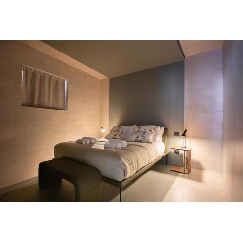 Lithos Maniace