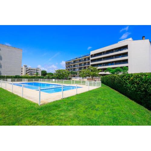 LITORAL COSTA DORADA - GOLETA Only families