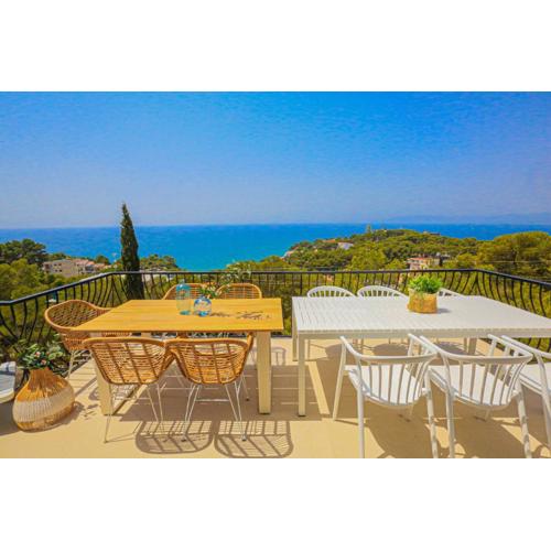 LITORAL COSTA DORADA - VILLA GLORIETA Only families