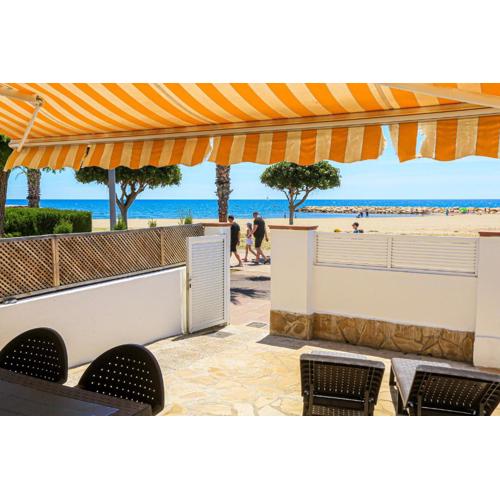 LITORAL COSTA DORADA - VILLA LAURA Only families
