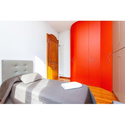 Little Oleandra - Central Turin