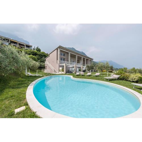 Little Paradise Lake Garda