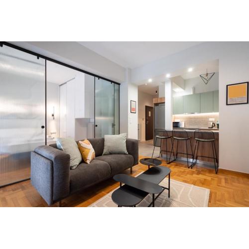 LIV - Peaceful Pagrati Getaway