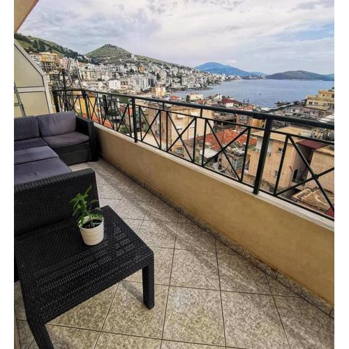 Liv Skyline Apartment