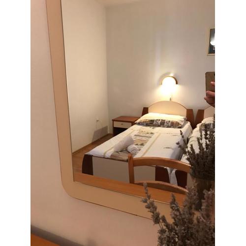 LIVE APARTMENT