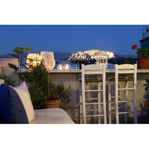 Live in Athens, THISEIO Residency, Our first love #01
