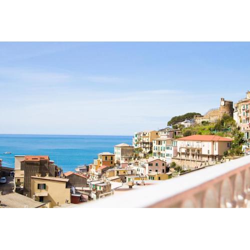Live in The Heart of 5 Terre