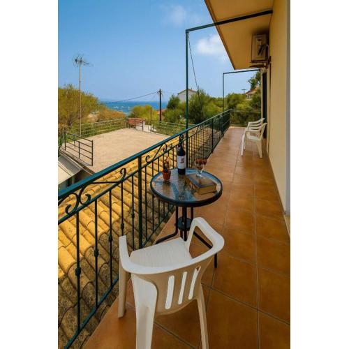 Live the Summer Dream at Gaios Cozy Retreat
