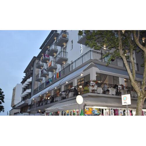Lively Hotel