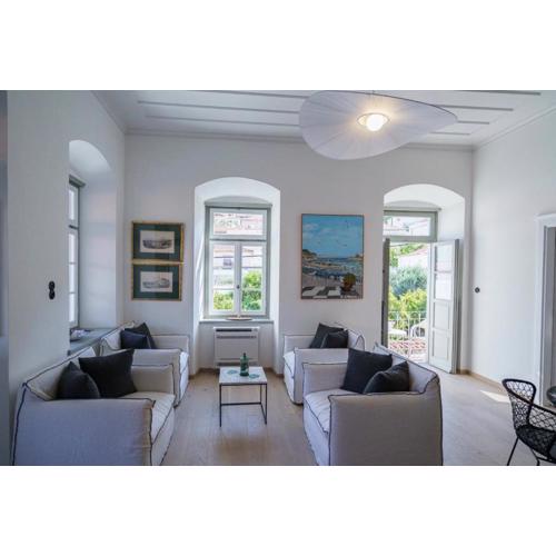 LIVIN Hydra Legacy Suite