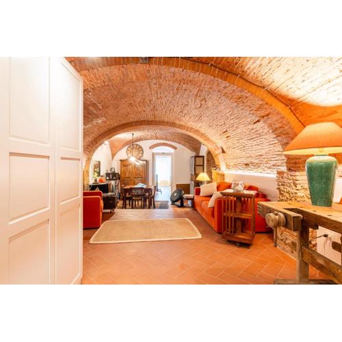 Livorno Central and Stylish Apartment