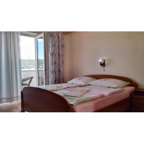Ljubica Apartments and Rooms