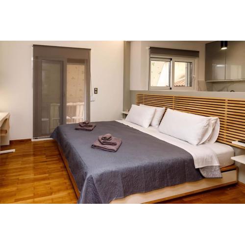 LK Apartment -B- Metro Larissis 6\