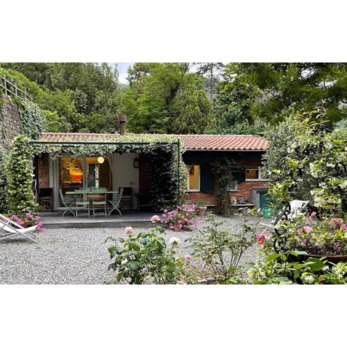Lo Sceriffo delightful villa in dreamy garden
