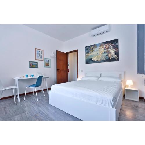 Lo Studio - Piazza della Concordia & Sea View Apt