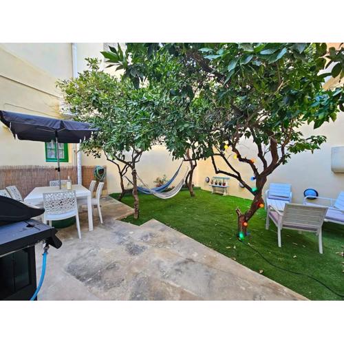 Local living in historic house with Private Garden