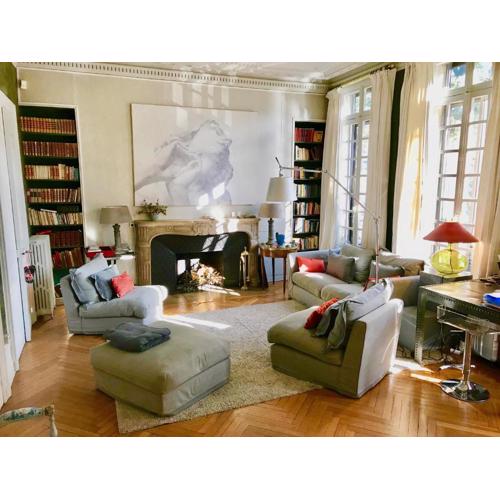 location appartement 93 M2 plein centre historique
