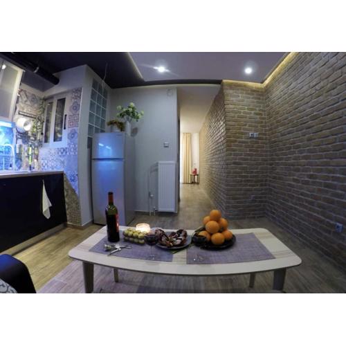 Loft style cozy studio in Athens center
