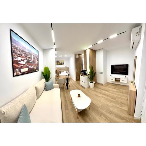 Lois Apartment