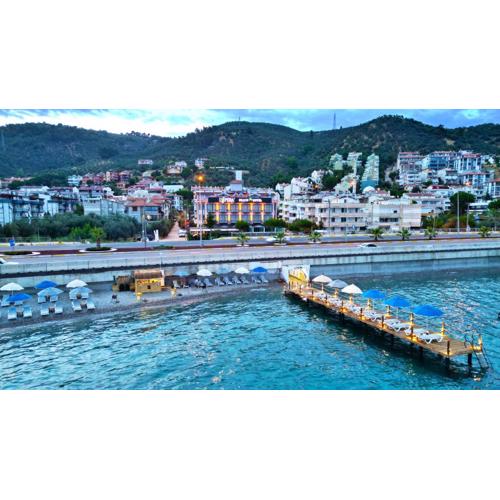 Lopera Beach Hotel