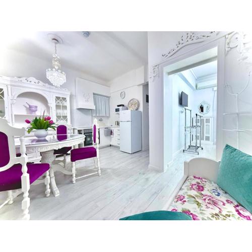 Lora Home by Frangki