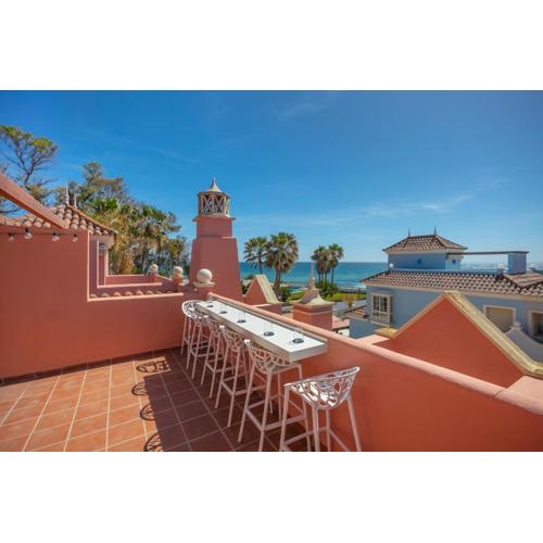 Lorea Playa, Luxury 6 Bedroom Villa with Seaview