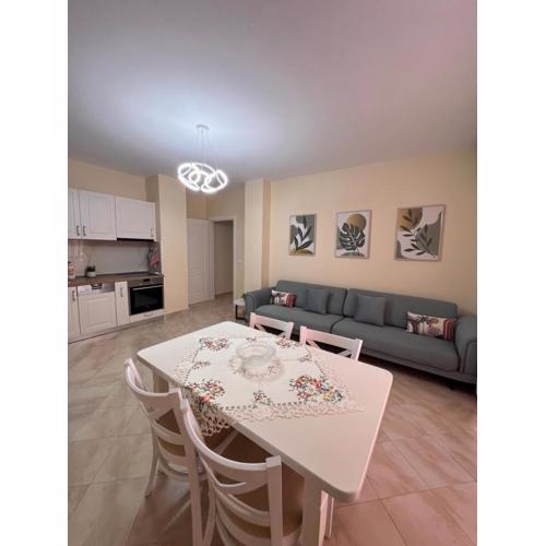 Lored Apartment Durres
