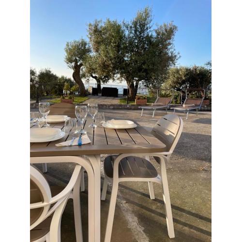 LOREN HOUSE, relaxing location with seaview