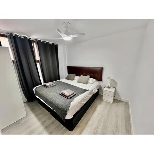 Los Cristianos Oasis, Modern Beachside Duplex