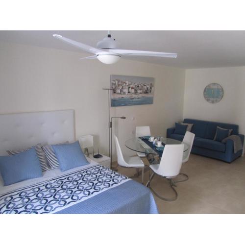 Los Cristianos studio, modern, spacious, pool,WiFi