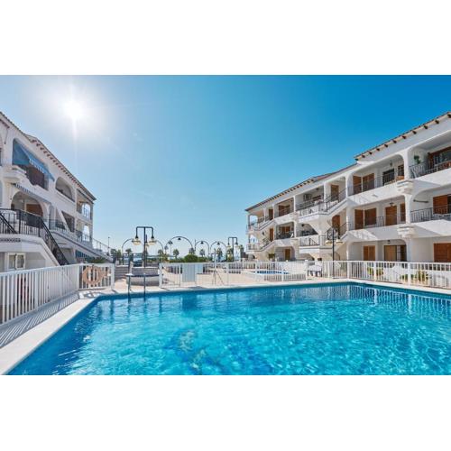 Los Naufragos Beach apartment with sea view