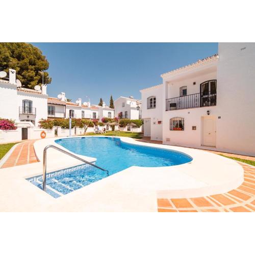 Los Pinos 25 Villas Casasol