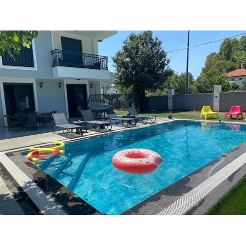 Lotus Villa in Çamlı Village, Jacuzzi and pool