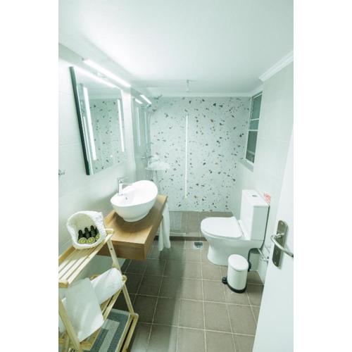 Love Travel Athens Apartments